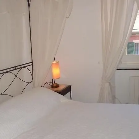 La Perla Blu 住宿加早餐酒店 莱万托