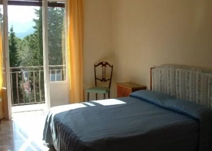 Nocleg ze śniadaniem La Perla Blu 3*